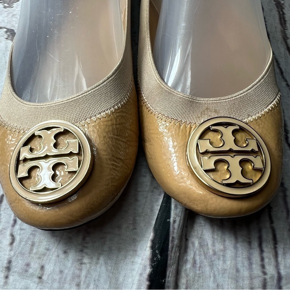 Tory Burch Beige Flats - Picture 8 of 14